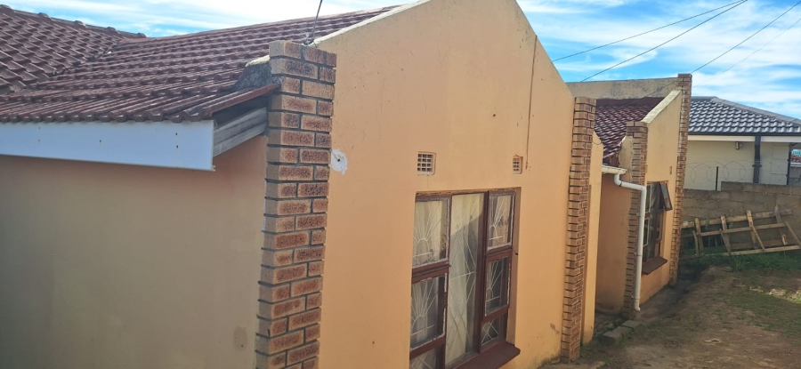 6 Bedroom Property for Sale in Mdantsane Nu 17 Eastern Cape